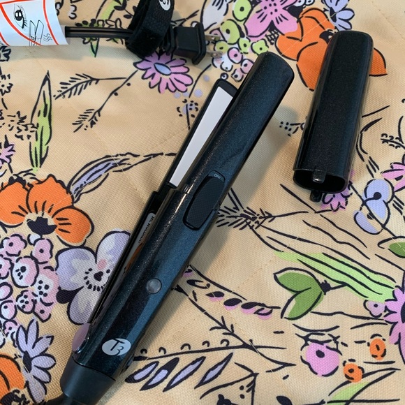 T3 Hair Straightener - Picture 4 of 6